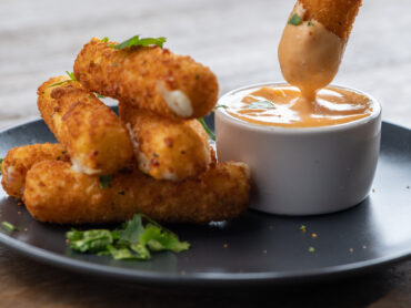 MOZZERELLA STICKS