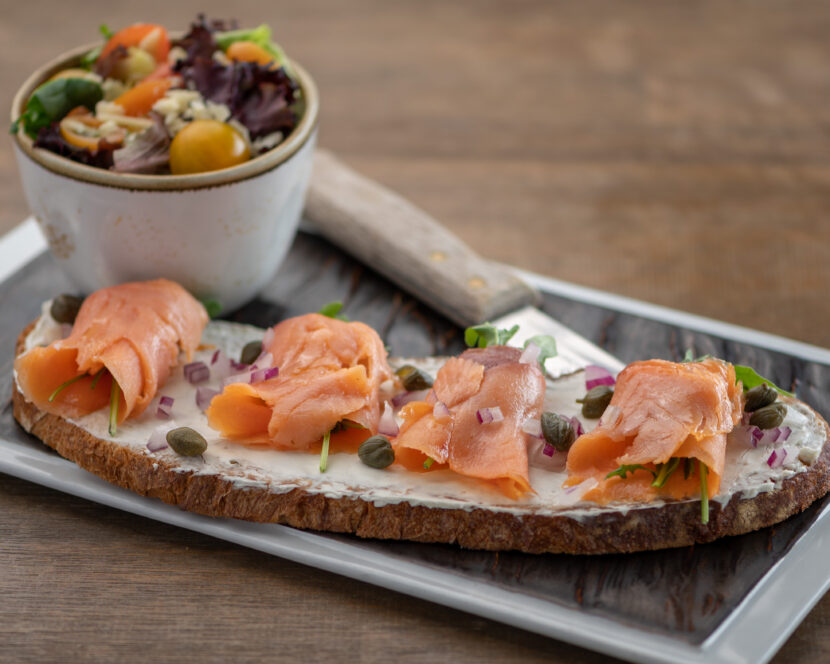 SMOKED SALMON TARTINE