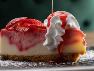 STRAWBERRY CHEESECAKE