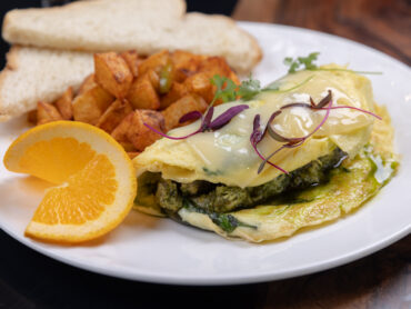CHICKEN PESTO OMELET
